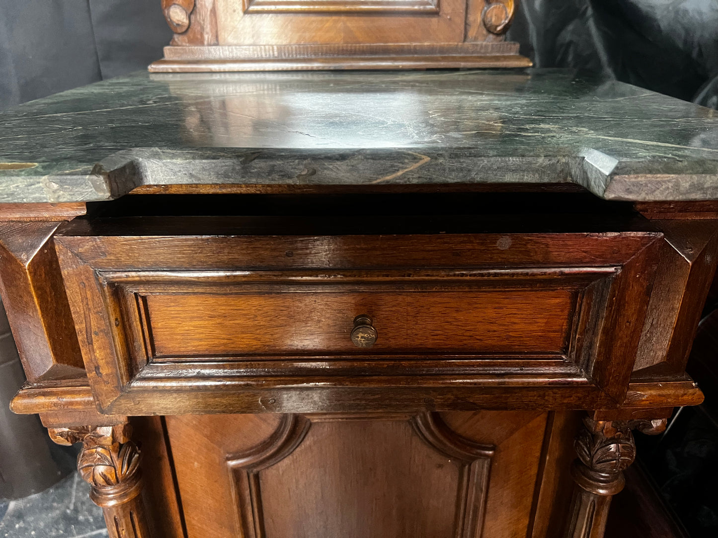 Small Marble Top Italian Furniture