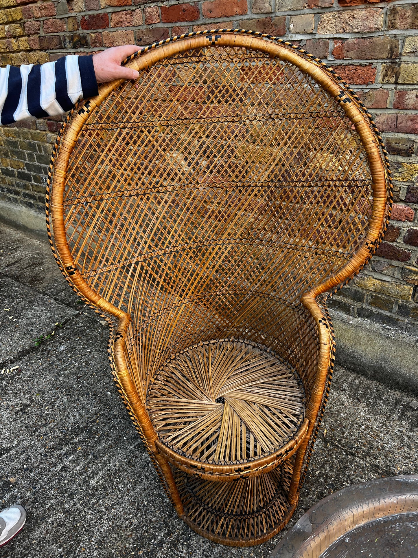 Peacock Chair: Natural Wicker Twist Base Full Size